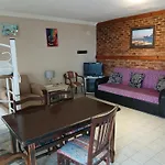 Ξενοδοχείο με διαμερίσματα Asia Apart Hotel Κουσάντασι